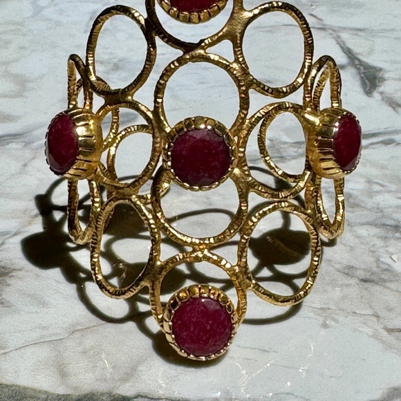 Gorgeous Natural pinkish Stone Gold Plated Cuff Bracelet - Picture 5 of 5